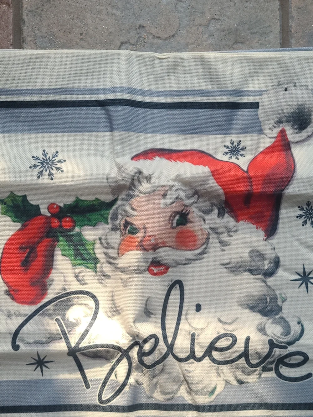 New in packaging! Set of 4 Christmas Holiday linen pillow covers decor snowflake